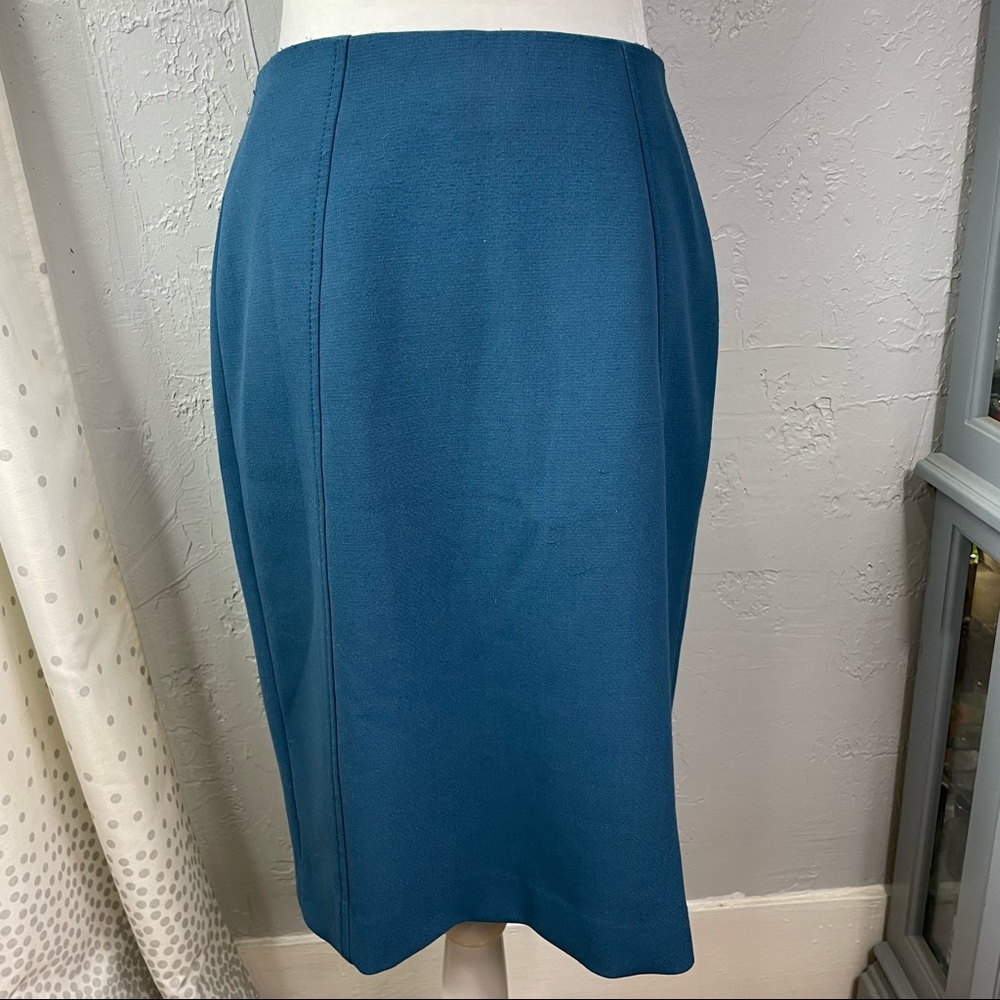 Halogen Skirt Size 4